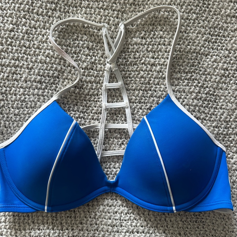 PINK by VS Stylish Blue and White Bikini Top